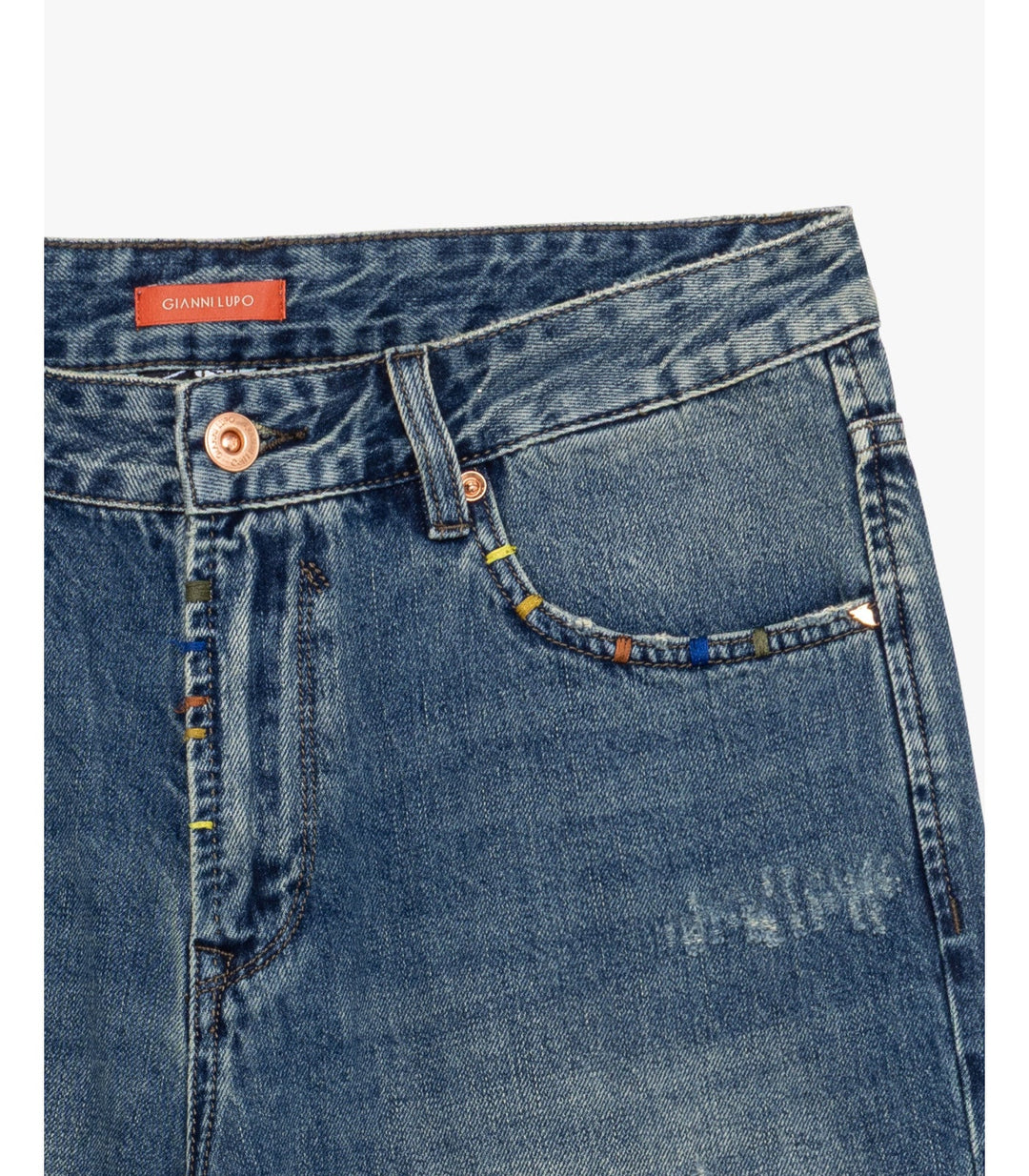 Bermuda in denim con lavaggio used e dettagli destroyed